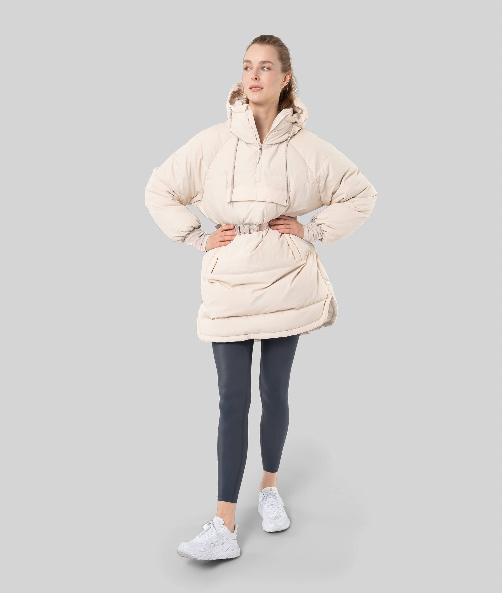 Adapt Down Poncho 2.0 - Light beige