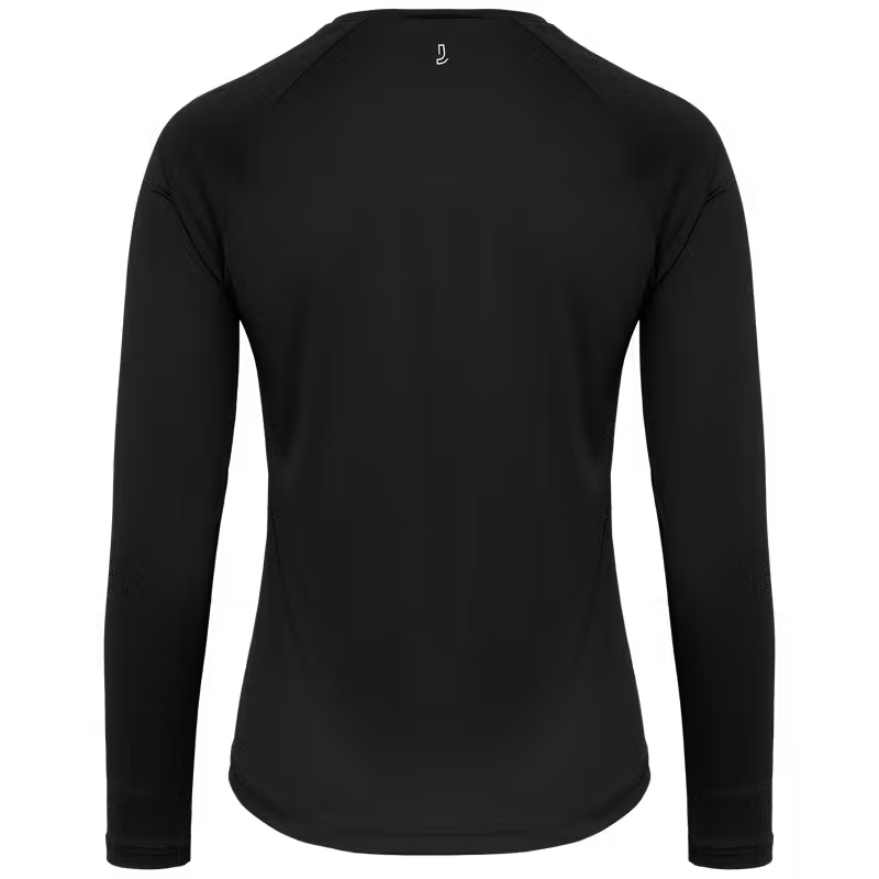 Back of the black Johaug Energy Long Sleeve shirt showing the raglan sleeve construction for optimal movement during training.